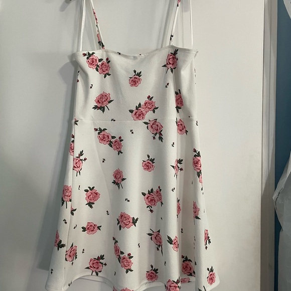 H&M Simple Floral Dress NWT White with Pink Flowers Size 10 - Picture 2 of 4